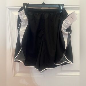 Women’s Nike Black With Gray Accents Shorts Size 3X NWT